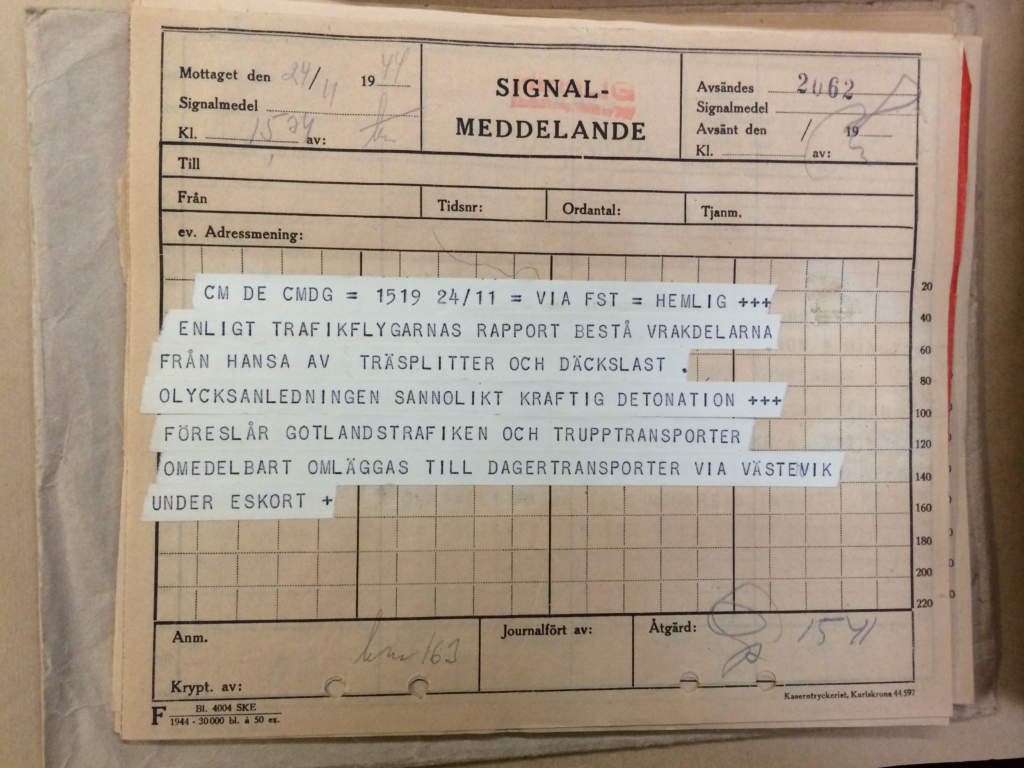 Tidigare hemligstämplat signalmeddelande som skrevs klockan 15.19 den 24 november 1944 i samband med sökandet efter Hansa. Meddelandet finns i dag i Krigsarkivet.
